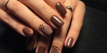 light brown nails