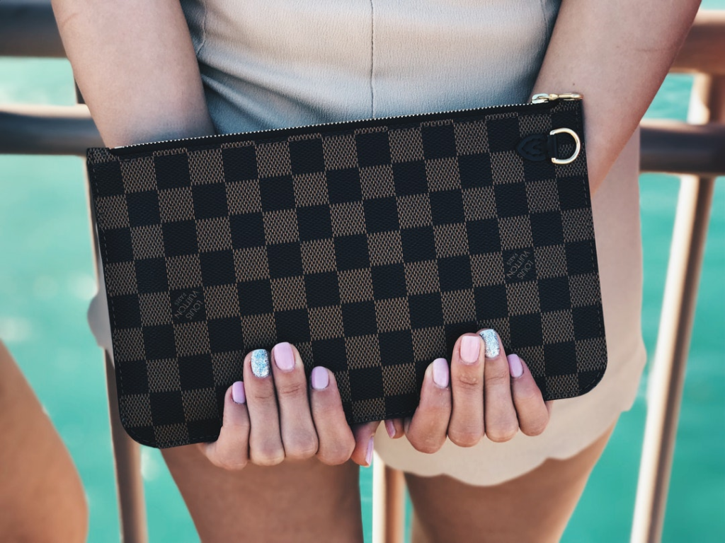 Luxury Purse Buying Guide