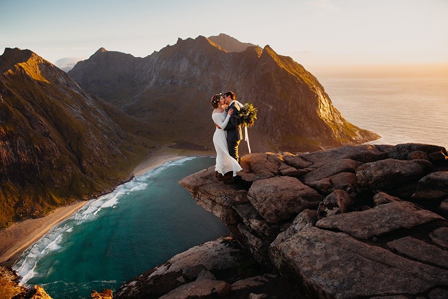 EPIC ELOPEMENT