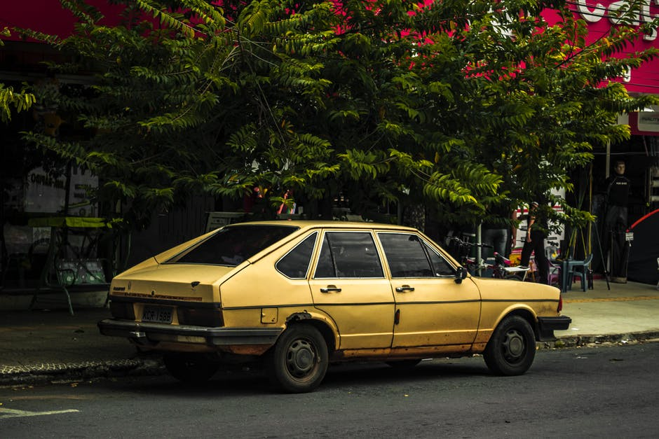 4 Signs It's Time to List Your Old Car for Sale - Back Stage Viral