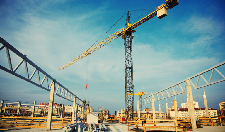 <strong></noscript>What Are the Essential Crane Safety Tips?</strong>