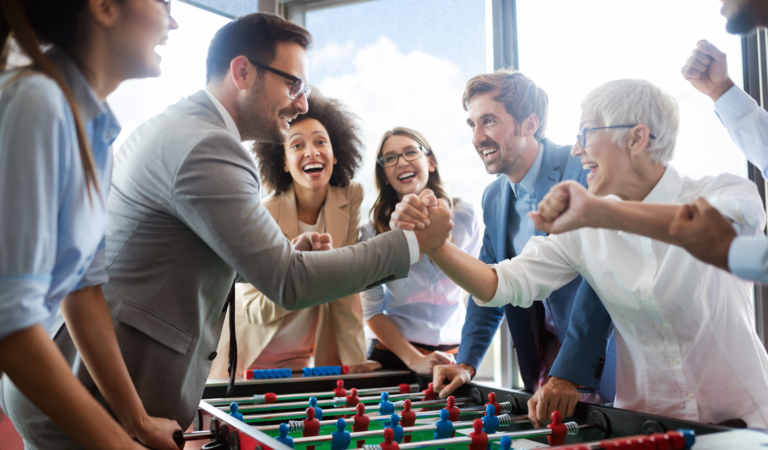 <strong></noscript>6 Team Building Tips to Build a Winning Team</strong>