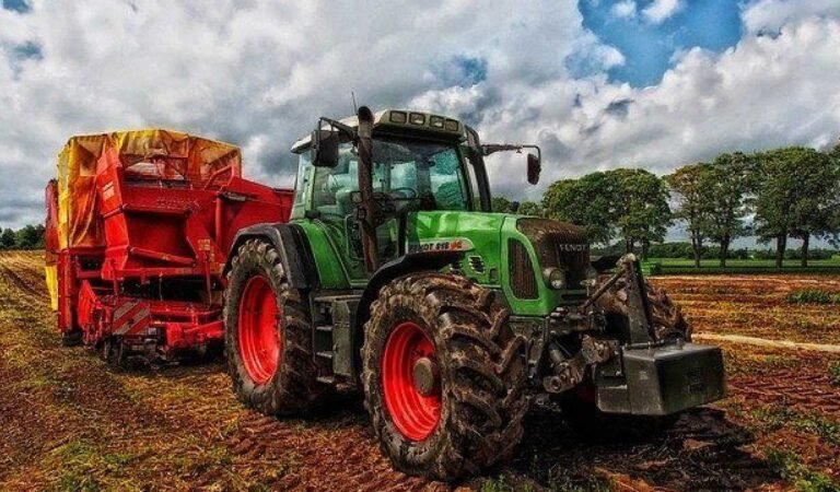 The Advantages of Tractors in Modern Agriculture