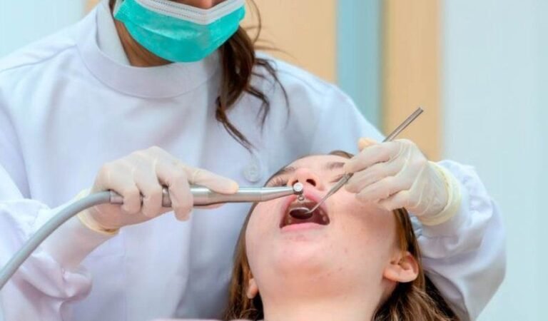 Helping Your Children Overcome Fear of the Dentist and Doctor