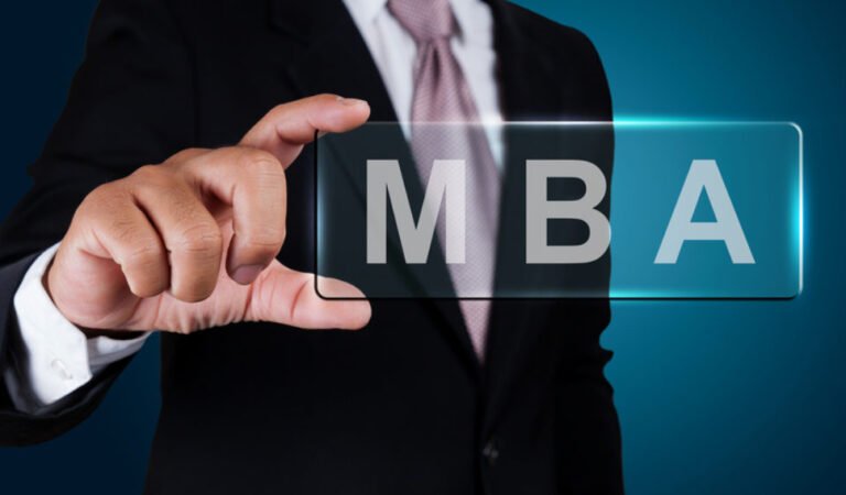 The Evolution of the MBA: Traditional vs. Online Programs