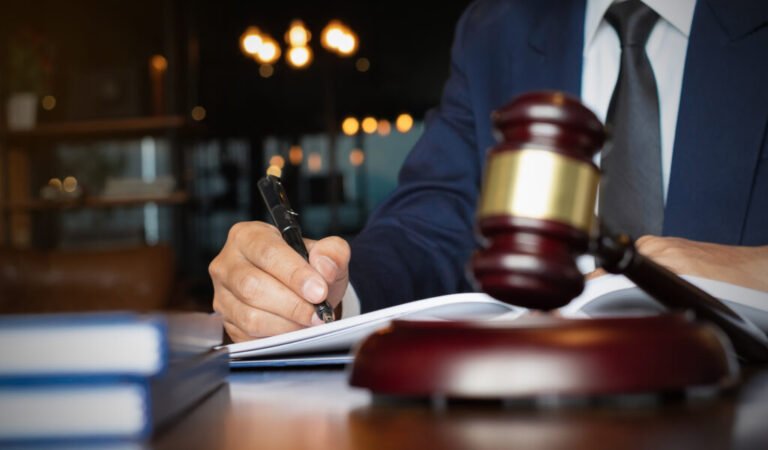 How a Criminal Lawyer Can Help Reduce Charges or Avoid Jail Time