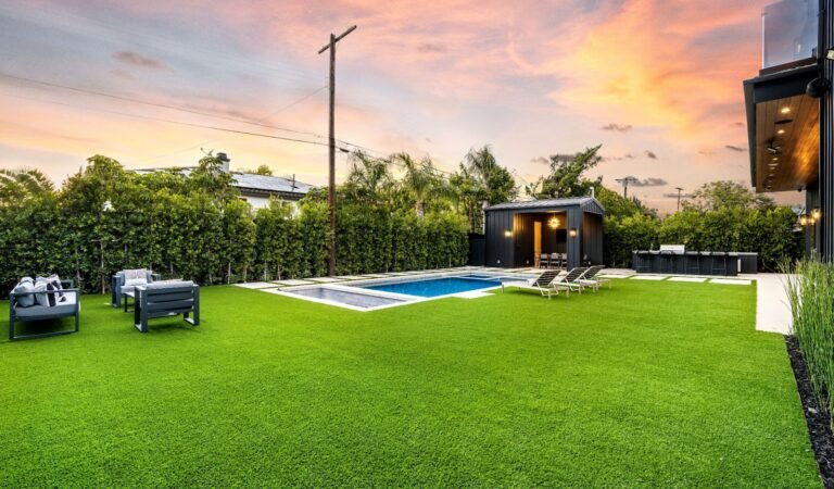 Artificial Turf Installation in Boca Raton: Beauty, Durability, and Sustainability