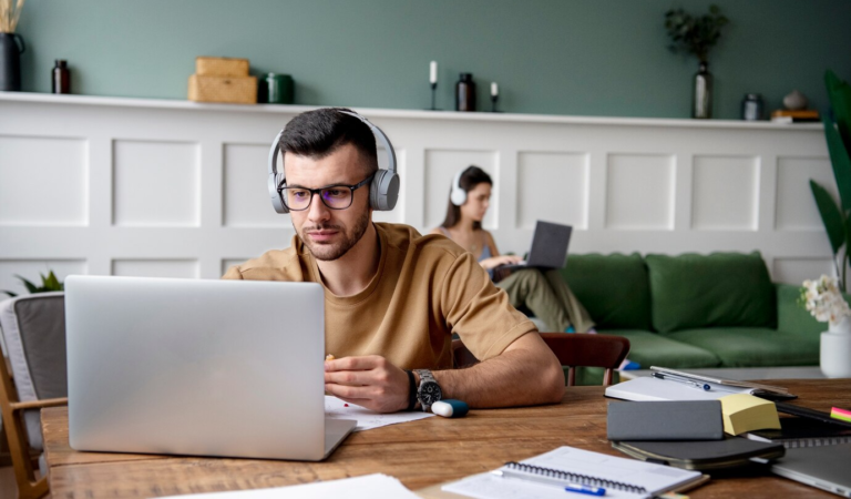 Smarter Studying: How Tech Can Help You Learn More Effectively