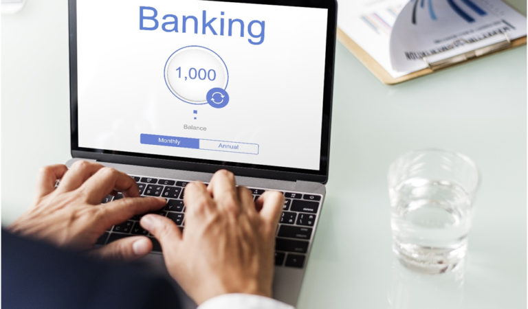 Best Free Business Bank Accounts for Real Estate LLCs in 2025