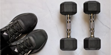 Dumbbell Workouts: Master the 20 Minute Full Body Routine