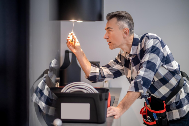 Licensed Electrician for Home Repairs