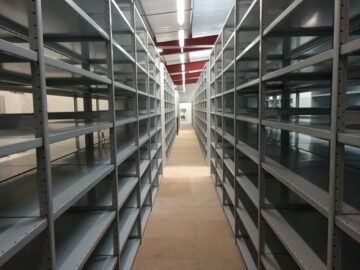 Shelving Units for Industrial Spaces