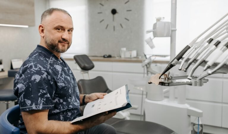 How to Expand Your Dental Practice and Maximise ROI with SEO and Google Ads
