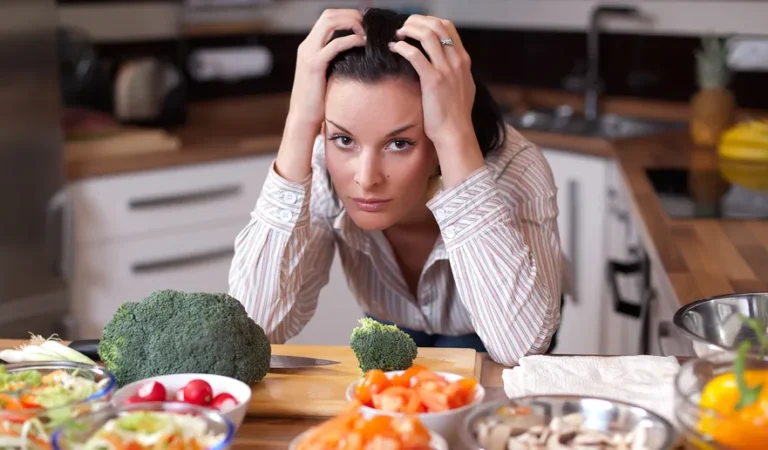 Stop Stress-Eating: What a Dietitian Recommends Instead