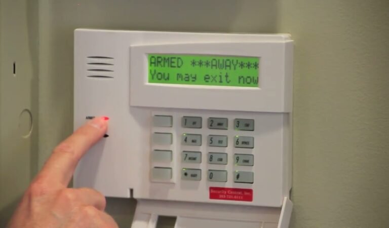 Simplify Home Protection with Honeywell Alarm Monitoring