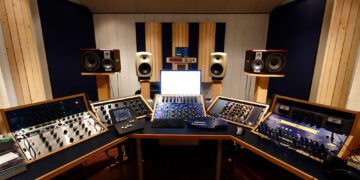 Mastering Services
