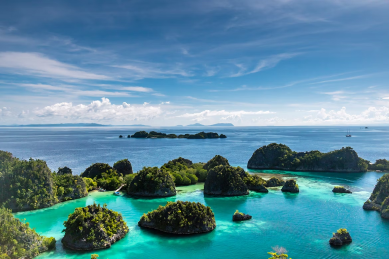 Sailing Indonesia