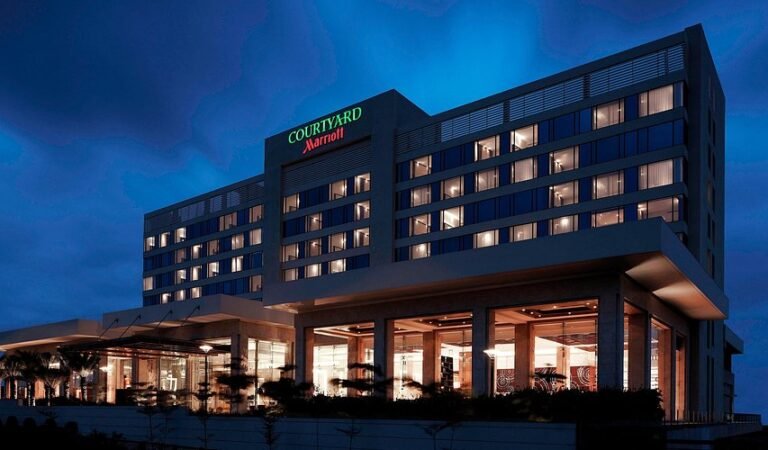 Hotels Downtown Edmonton Alberta for Holiday Stays at Courtyard Marriott