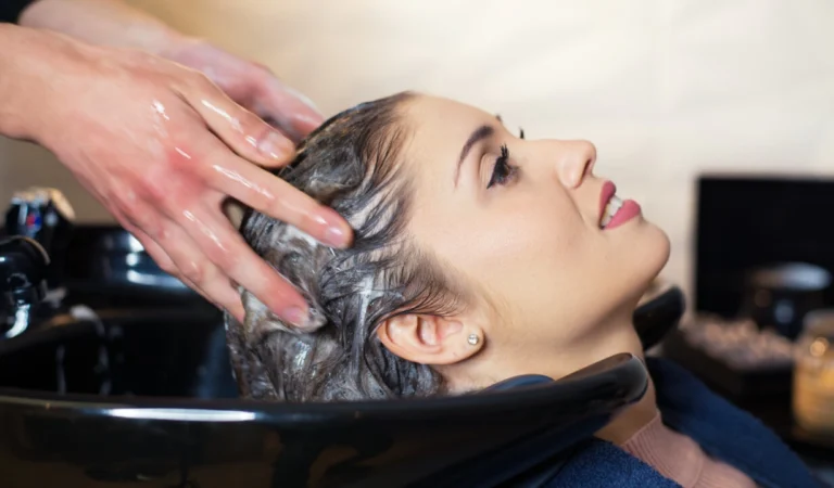 What’s Included in a Professional Deep Conditioning Treatment