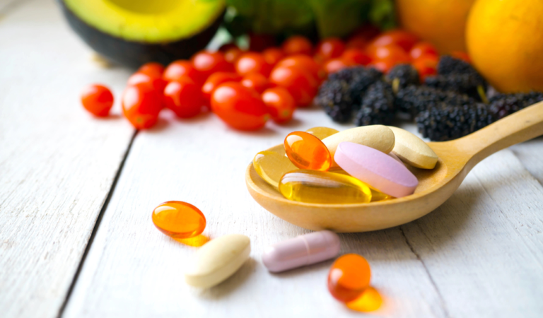 How do Daily Vitamins vs Therapeutic-Dose Supplements differ?