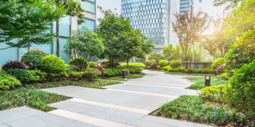 Commercial Holiday Decor