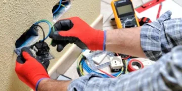 Electrician Safety Tips