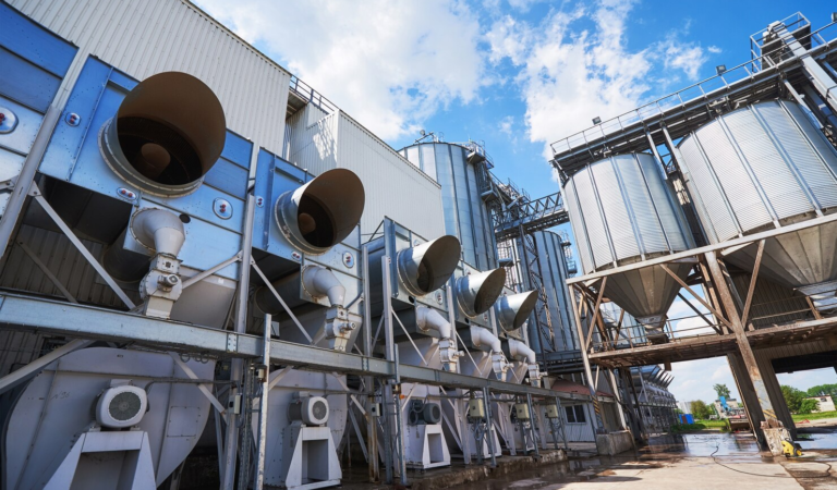 Industrial Dust Extractor Vacuum: Enhancing Workplace Safety and Clean Air Standards