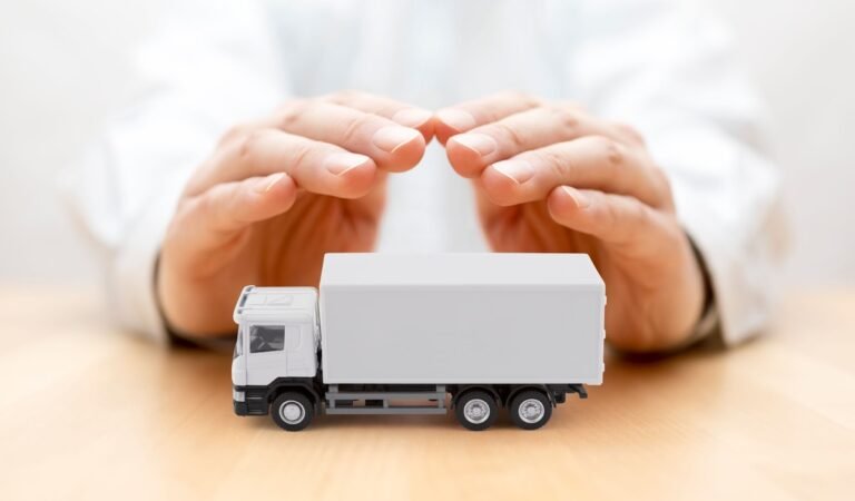 Truck Insurance Isn’t Just Paperwork: What Actually Happens When Things Go Wrong on the Road