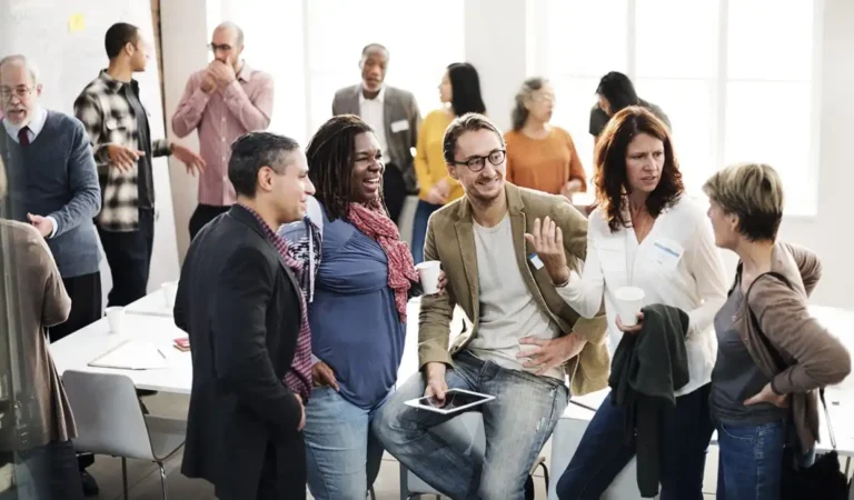 6 Activities That Bring People Together