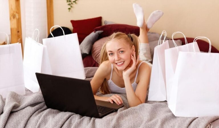 How Prepaid Cards Help You Control Your Spending Online