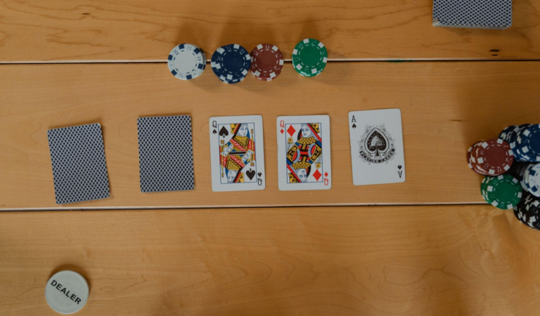 Tongits Winning Guide: The Role of Melding and Laying Off